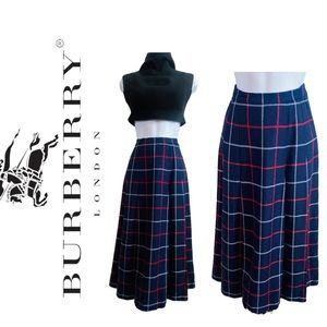 Burberry's Vintage Navy Blue Wool Pleated Plaid Skirt Size 6